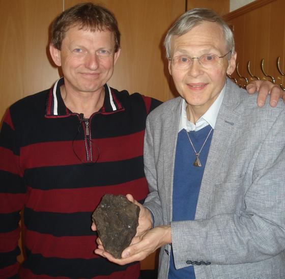 Experten in Sachen Meteoriten: Pavel Spurny (links) und Dieter Heinlein. Foto: VA