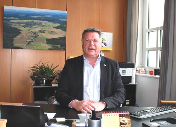 Piet Mayr bleibt der Chef im Zornedinger Rathaus. Er holte die absolute Mehrheit. Foto: Stefan Dohl
