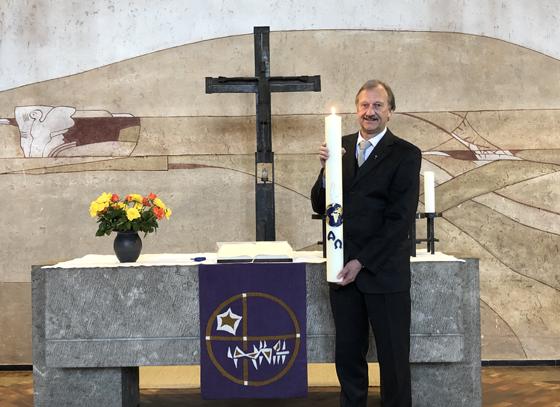Pfarrer Christoph Reichenbacher von der Emmauskirche am Laurinplatz lädt ein, Ostern nicht ausfallen zu lassen, sondern auf andere Art zu feiern. Foto: Privat