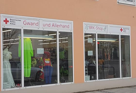 Die Shops in Erding und Taufkirchen/Vils öffnen am Montag wieder ihre Pforten. Foto: BRK