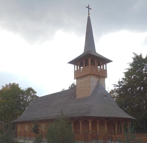 Rumänisch-orthodoxe Holzkirche Mariä Verkündigung in der Amisiedlung (Fasangarten) Foto: Bodo Kubrak, CC BY-SA 4.0
