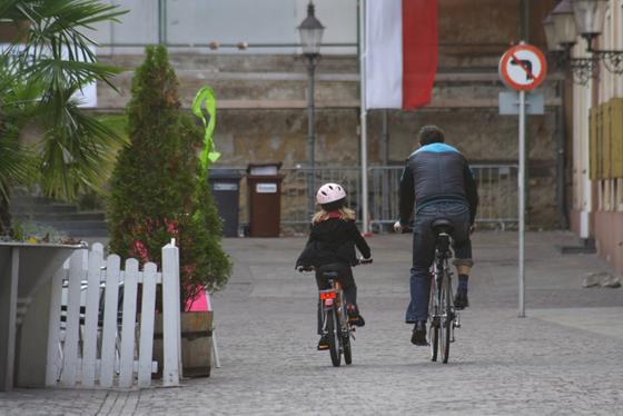 Jetzt auf dem neuen Fahrrad-Übungsplatz auf der Theresienwiese richtiges Fahren üben und sicherer in München per Rad unterwegs sein. Foto: Günter Havlena