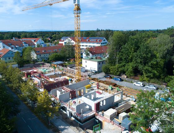 Die Gemeinde Hohenbrunn errichtet Am Hölzl 25 gemeindeeigene Wohnungen zu bezahlbaren Mieten. Die Vergabe startet im Frühjahr. Foto: Gemeinde Hohenbrunn