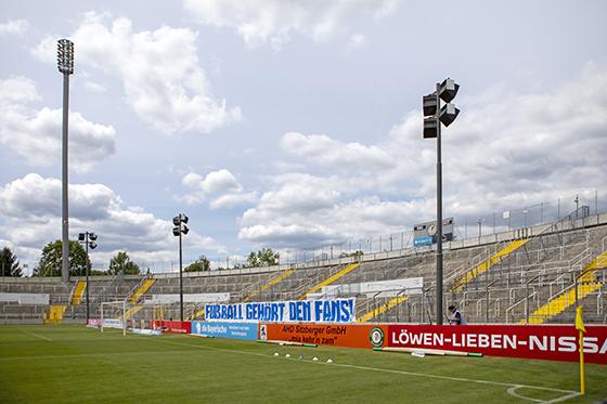 Zuschauerränge bleiben leer: Grünwalder Stadion. Foto: Anne Wild