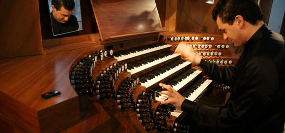 Paolo Oreni, der erst 26-jährige Orgelspieler und virtuose Star wird an der Rieger Orgel spielen. Foto: VA