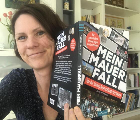 Juliane Breinl präsentiert ihr neuestes Buch "Mein Mauerfall" in einer Online-Lesung, die auf der Homepage der Gemeindebücherei Poing abrufbar ist. Foto: Juliane Breinl