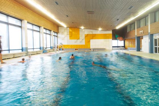 Die Stadt Ebersberg öffnet für Profisportler ihre Schwimmhalle bis zum 10. Januar. Foto: Privat