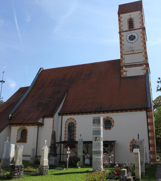 Der Moosacher Sankt-Martins-Platz mit der gleichnamigen Kirche ist das Zentrum des ehemaligen Dorfes. Foto: dm