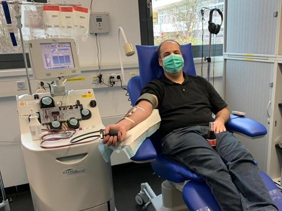 Der Rettungssanitäter Jens Bambach aus Ismaning spendet Corona-Antikörper, um schwerkranken Covid-19-Patienten zu helfen. Foto BRK Ismaning