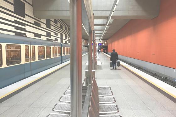 Bürgermeisterin Katrin Habenschaden: Die öffentlichen Verkehrsmittel sind das Rückgrat unserer Mobilität." Bei den aktuellen Plänen haben acht U-Bahn- und Trambahnstrecken Priorität. Symbolbild: Daniel Mielcarek