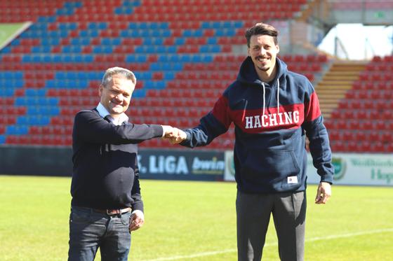 SpVgg-Präsident Manfred Schwabl und der neue U19-Trainer Sandro Wagner. Foto: SpVgg Unterhaching