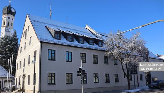 Das Rathaus in Hohenbrunn ist für die nächsten Monate aufgrund von Umbauarbeiten nur von der Taufkirchner Straße begehbar. Foto: Gemeinde Hohenbrunn