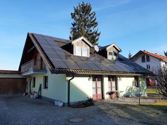 Immer mehr Menschen im Landkreis Ebersberg rüsten um und vertrauen auf Photovoltaik.  Foto: sd