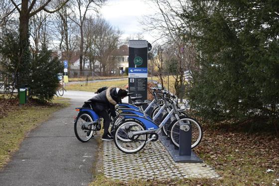 Auch Oberschleißheim darf sich heuer mit dem Titel "fahrradfreundliche Kommune" schmücken. Für den Titel "autofreundlich" wird es aufgrund der Sperrung der Mittenheimer Brücke wohl nicht reichen. Foto: dm