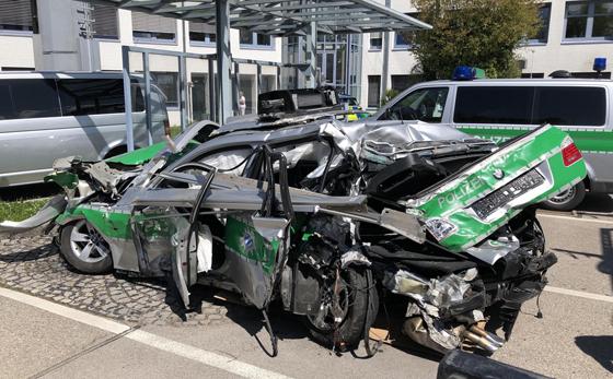 Glück im Unglück: Bei einem folgenschweren Auffahrunfall wurde zum Glück niemand verletzt, es entstand lediglich ein hoher Sachschaden. Foto: Polizeipräsidium München