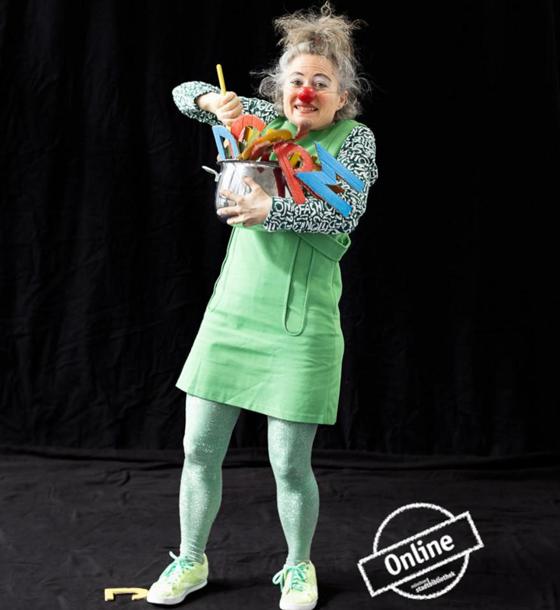 Clown Pollina lädt online zu ihrem Programm Buchstabensuppe ein. Foto: VA