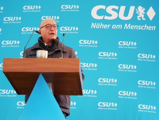 Bernhard Loos bei der Aufstellungsversammlung am letzten Samstag bei seiner Bewerbungsrede. Foto: CSU