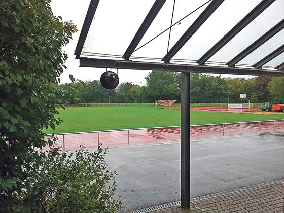 Die Sportanlage des TSV Milbertshofen in der Hans-Denzinger-Straße: Im Münchner Norden sind viele traditionsreiche Sportvereine beheimatet. Foto: bs