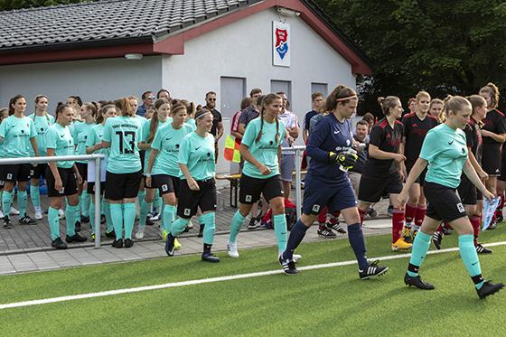 Zurück auf dem grünen Feld: Frauen beim TSV 1860 München. Foto: Anne Wild