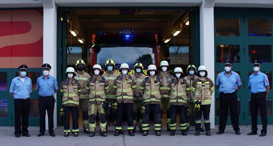 11 Kameraden der Freiwilligen Feuerwehr Garching und Hochbrück trainierten zusammen an zwei Samstagen coronakonform die verschiedenen Übungsszenarien ein. Foto: FFW Garching