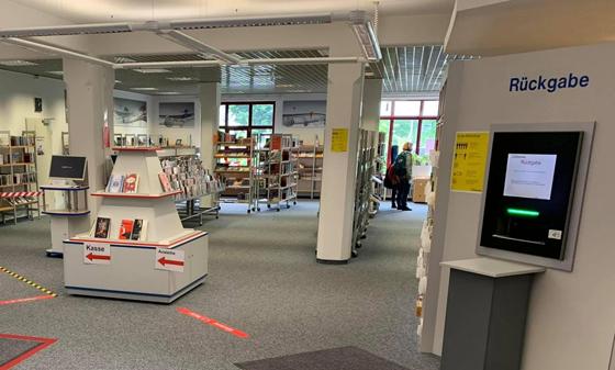 Die Stadtbibliothek Moosach lädt wieder ein zum „Sprachcafé Deutsch“. Foto: dm