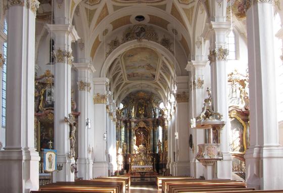 Die Pfarrkirche St. Sebastian war bis 1808 die Klosterkirche des Klosters Ebersberg. Sie ist Ausgangspunkt der Kirchenwanderung mit Thomas Warg. Foto: AHert, CC BY-SA 3.0