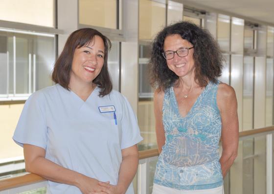 Seit zehn Jahren arbeiten die beiden Gynäkologischen Onkologinnen Dr. Helen Budiman (links) und Dr. Isolde Gröll eng zusammen. Foto: kk/sf