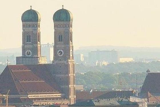 Vor 200 Jahre wurde die Frauenkirche zur Kathedrale erhoben. Der Grund war die Errichtung des neuen Erzbistums München und Freising. Foto: Alexas_Fotos, CC0