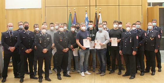 Atemschutzausbilder und Mitglieder der Kreisbrandinspektion trafen sich zu einer kleinen Feierstunde. Foto: VA