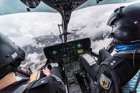 Die Piloten des Bundes und der Länder trainieren Flugmaöver im alpinen Gelände. Foto: Bundespolizei