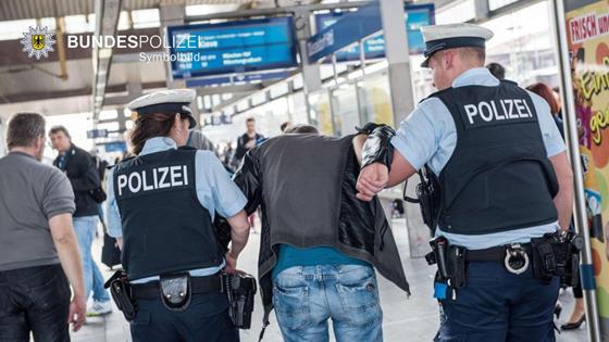 Am Samstag (23. Oktober) kam es zu mehreren Gewaltdelikten im Münchner Bahnbereich. Symbolbild: Bundespolizei