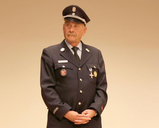 Ehrenswert: 40 Jahre Feuerwehr – Johann Manhardt, einer von 62. Foto: Stadt USH