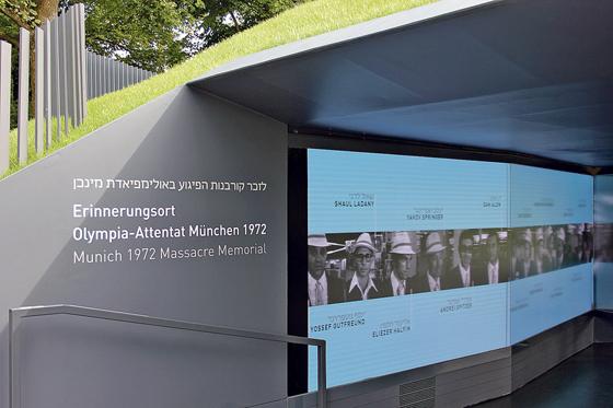 Die Olympischen Spiele 1972 in München werden mit immer dem blutigen Terroranschlag verbunden werden. Seit vier Jahren gibt es im Olympiapark einen Erinnerungsort. Foto: kb