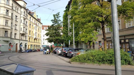 Die ungenutzte Asphaltfläche in der Kirchenstraße soll umgestaltet werden. Foto: SPD Haidhausen