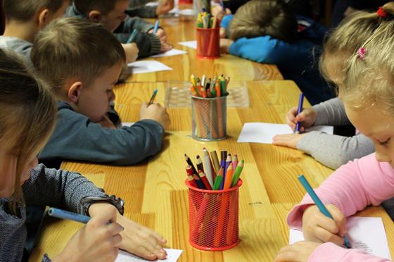 Mit einer Berufsfachschule für Kinderpflege wird das Ausbildungsangebot im Landkreis Ebersberg um einen wichtigen Zweig erweitert. Foto: CC0