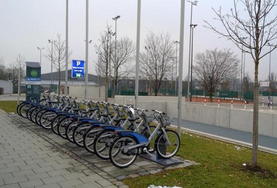 Das Gewerbegebiet im Unterföhringer Osten soll attraktiver für Radfahrer attraktiver werden. Die MVG-Leihradstationen (hier am Bürgerfestplatz) werden dafür erweitert. Foto: bs