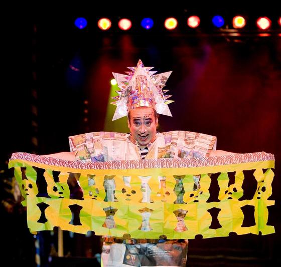 Der Papierkünstler Mr. Lo wird den 20. Kabarett-Wettbewerb mit seinem Auftritt bereichern. Foto: VA