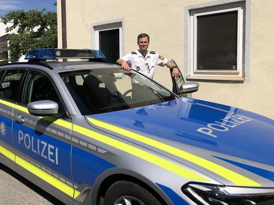 Erster Polizeihauptkommissar Siegfried Graf leitet die PI 31 mit Sitz in Unterhaching. Er hatte gute Nachrichten für die Besucher der Bürgerversammlung im Gepäck. Foto: hw
