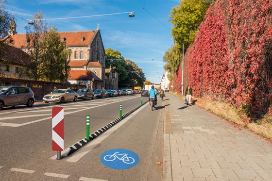 So könnte ein geschützter Radfahrstreifen nach den Vorstellungen des Radentscheid in der Kapuzinerstraße künftig aussehen. Foto: Bündnis Radentscheid München