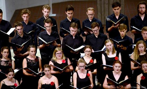 »Elversund« von Gade und »Walpurgisnacht« von Mendelssohn wird vom Madrigalchor der Hochschule für Musik und Theater am 1. Juli präsentiert. Foto: VA