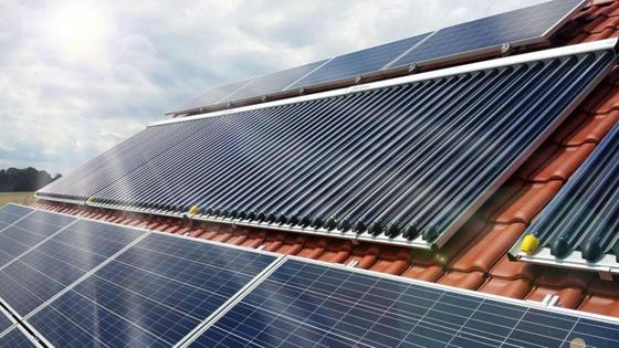 Die staatliche Förderung der Solarthermie durch das Bundesamt für Wirtschaft und Ausfuhrkontrolle (BAFA) ist nach wie vor verfügbar. Foto: djd/BDH