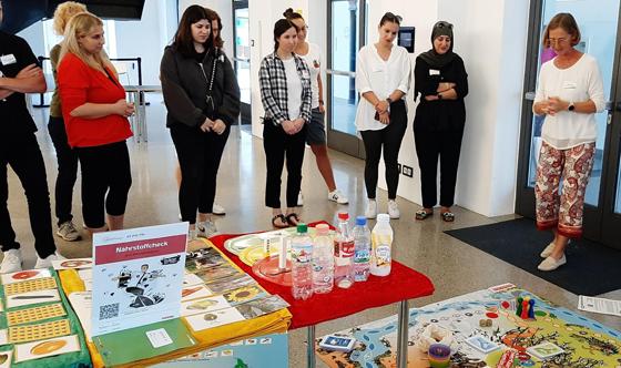 „Spielerisch durch die Welt der Lebensmittel – Bildungsangebote für Schulen“ von der Verbraucherzentrale Bayern. Foto: AELF Ebersberg