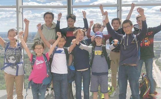 Das erfolgreiche Team des Maria-Theresia-Gymnasiums beim Landeswettbewerb Mathematik Bayern. Foto: MTG