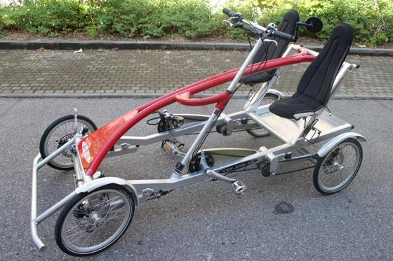 Das Tandem-Bike wird am Ssmstag auf dem Viktualienmarkt versteigert. Foto: AWM