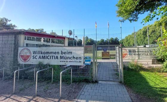 Der SC Amicitia München ist einer von mehreren Moosacher Vereinen, die sich im Frauenfußball engagieren. Allerdings gibt es bisher keine Nachwuchsmannschaften. Foto: bas