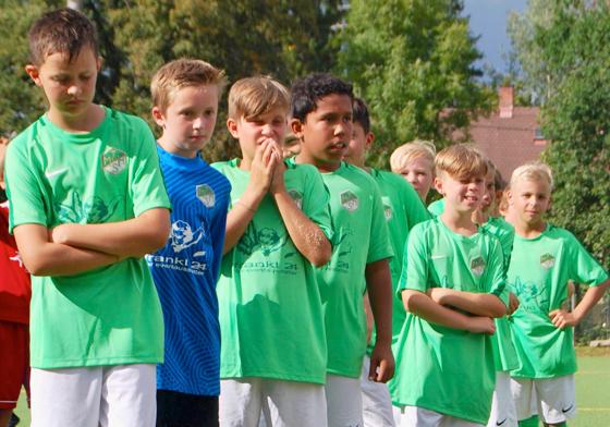Die Nachwuchsspieler des TSV Moosach-Hartmannshofen fiebern auf ihren Auftritt beim Moosach-Cup hin. Neben viel Fußball gibt es ein buntes Rahmenprogramm. Foto: Verein