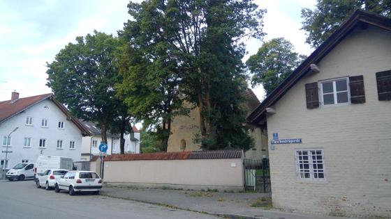 Der Dorfkern von Englschalking: einer von acht Orten, die im Stadtbezirk Bogenhausen aufgegangen sind. Foto: bas