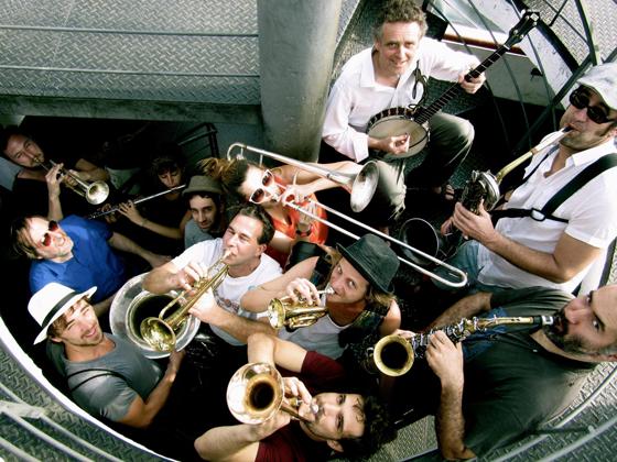 Gibt ein Abendkonzert beim Bürgerfest: die Münchner Express Brass Band. Foto: Wolfgang Ramadan