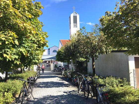Das Kirchenzentrum in Putzbrunn feiert am 24./25. September seinen 29. Geburtstag. Alle sind zum Mitfeiern eingeladen. Foto: Jubilategemeinde