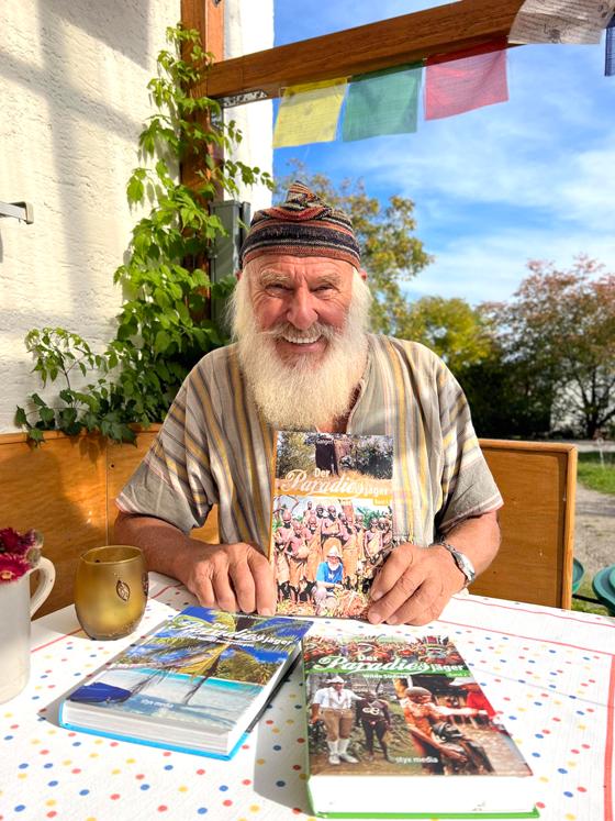 Das dritte Der Paradiesjäger"-Bücher vom Abenteuer Gangerl Clemens, beschreibt den erlebnisreichen Trip von Südafrika bis nach Bayern. Foto: Wolfgang Clemens